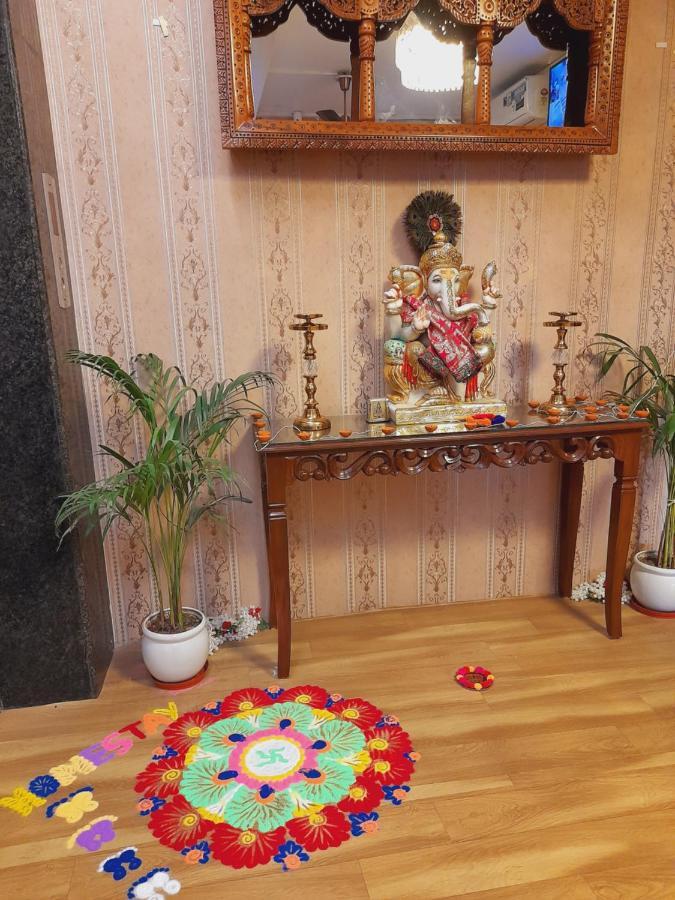 Homestay Ac Dormitory New Delhi Bagian luar foto