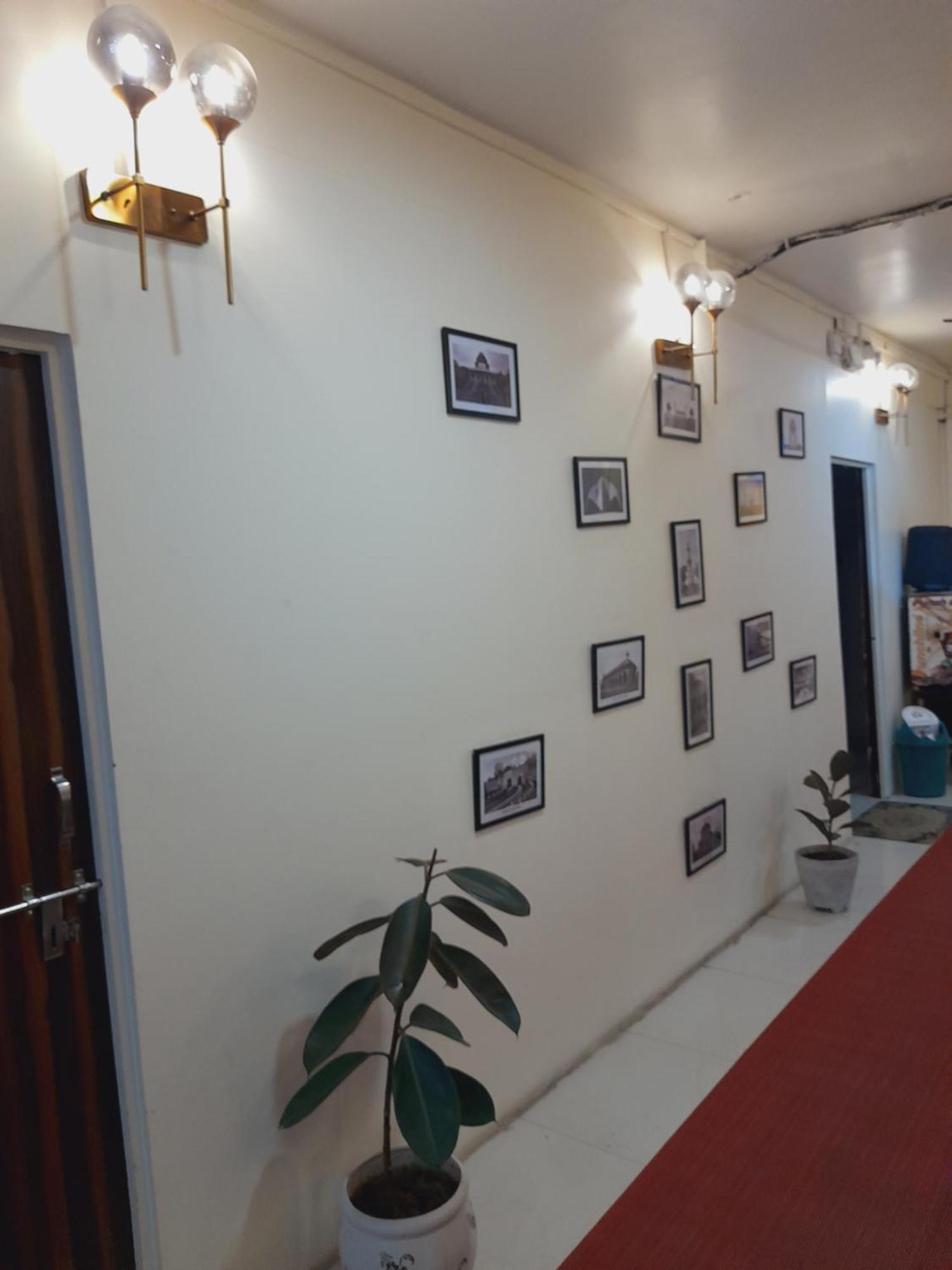 Homestay Ac Dormitory New Delhi Bagian luar foto