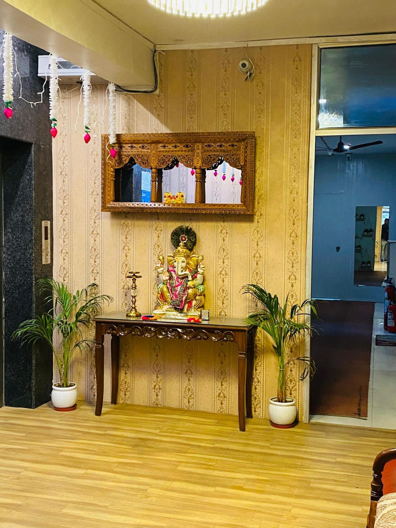 Homestay Ac Dormitory New Delhi Bagian luar foto