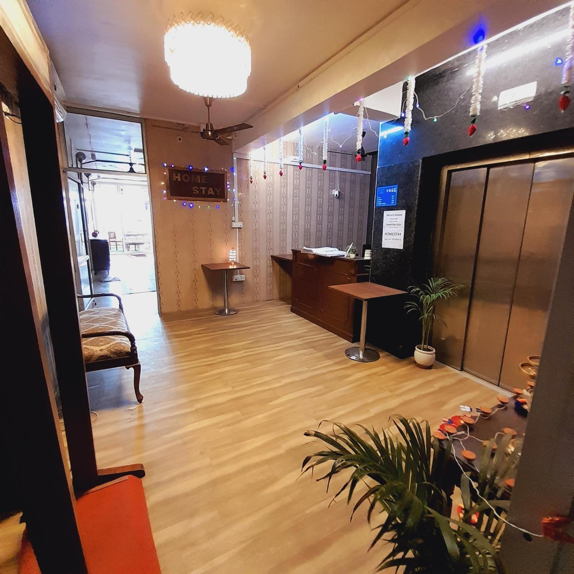 Homestay Ac Dormitory New Delhi Bagian luar foto