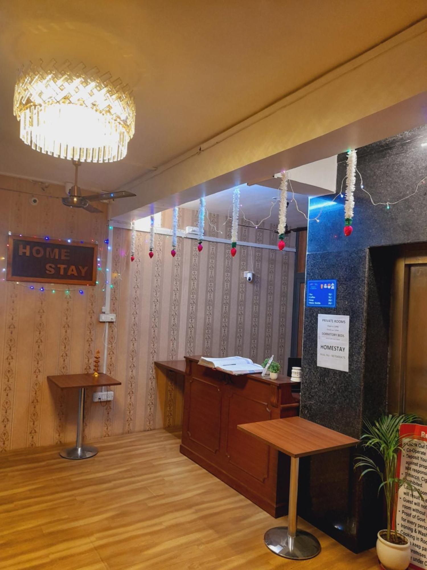 Homestay Ac Dormitory New Delhi Bagian luar foto