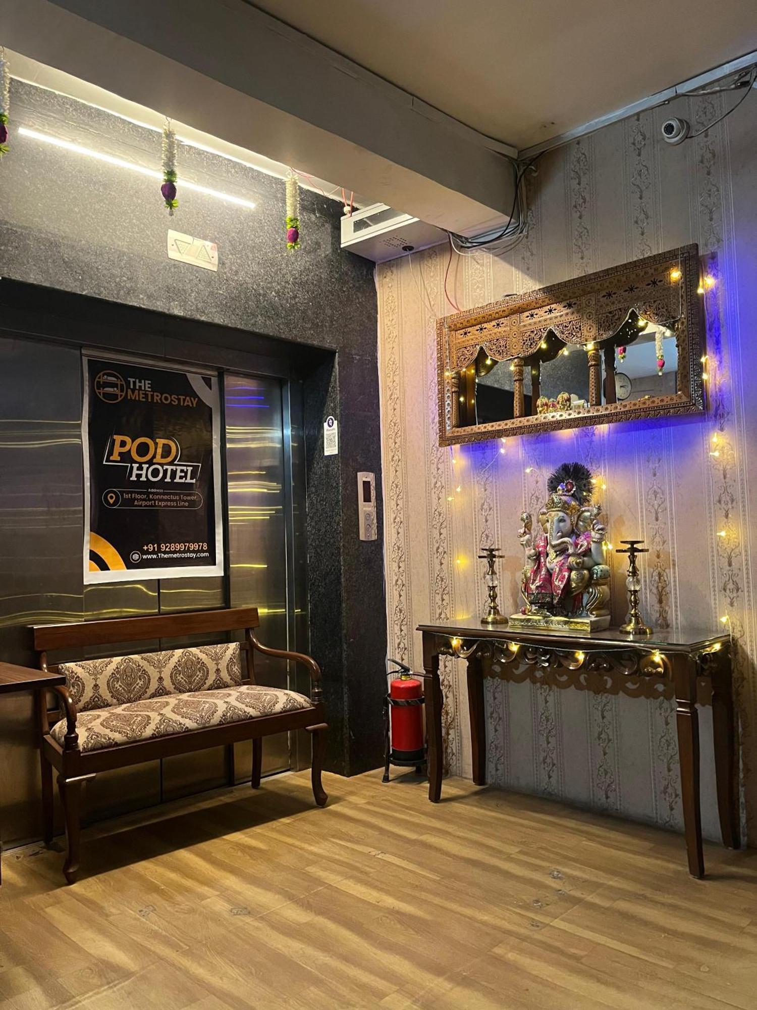 Homestay Ac Dormitory New Delhi Bagian luar foto