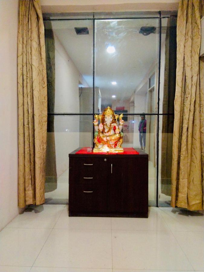 Homestay Ac Dormitory New Delhi Bagian luar foto